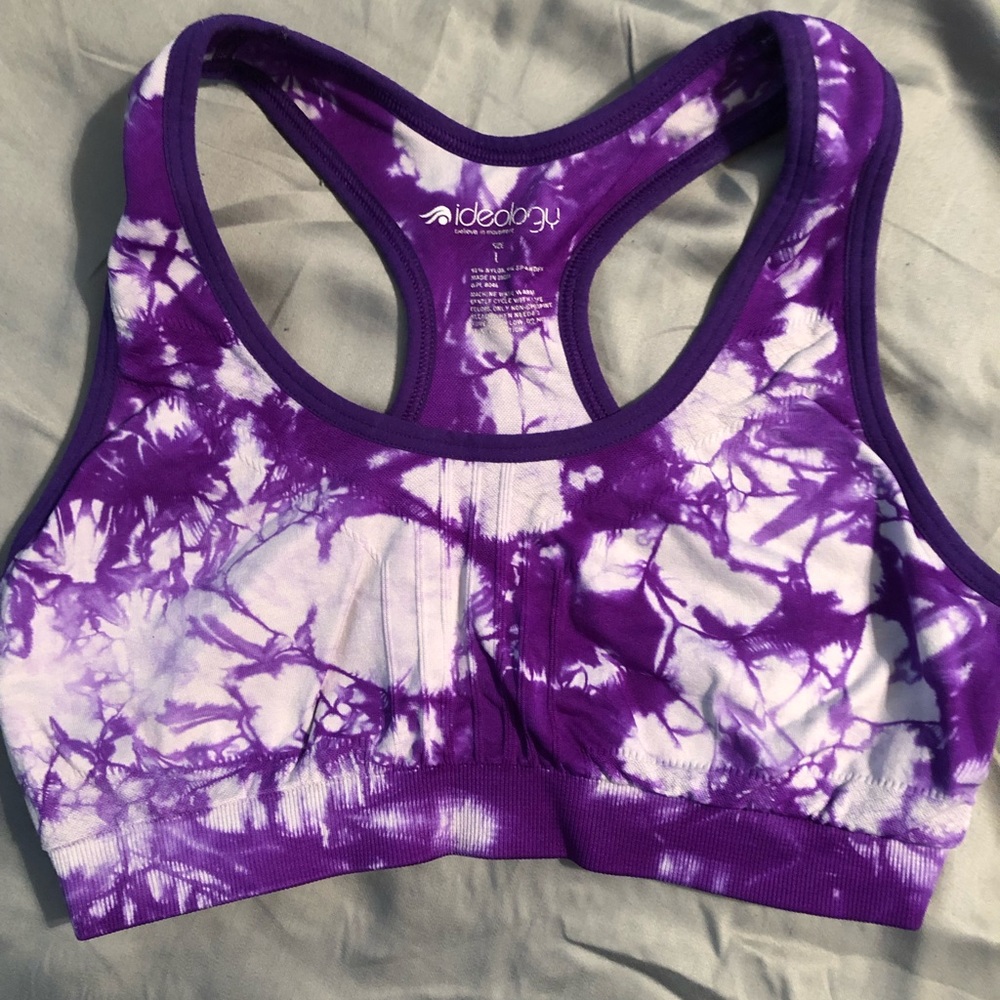 Sports bra